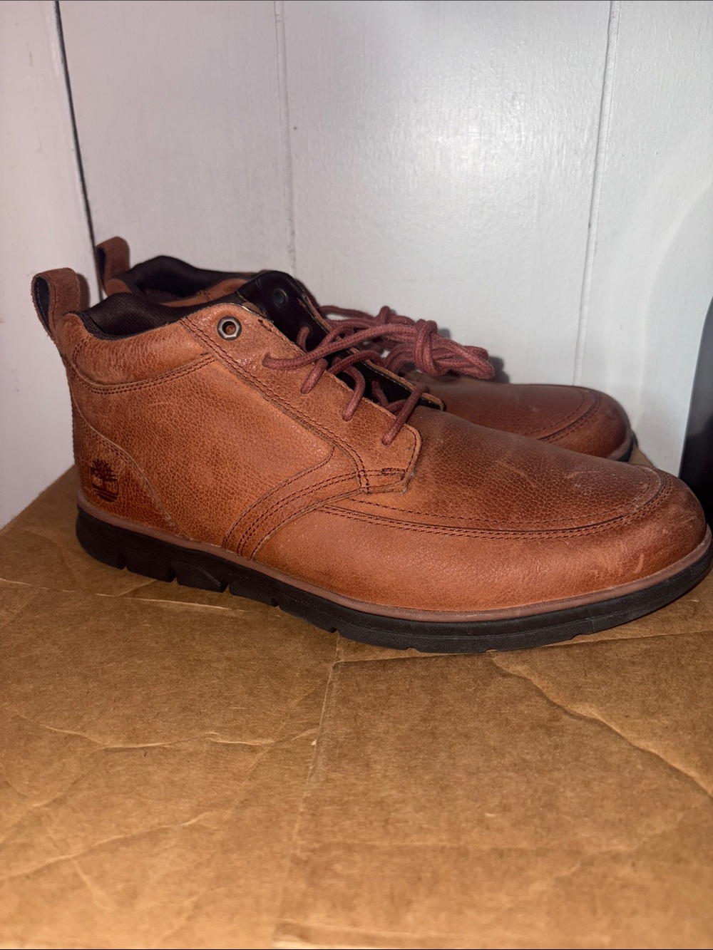 Timberland Men's Tan Leather Chukka Boots - Lace-Up Casual size 8.5